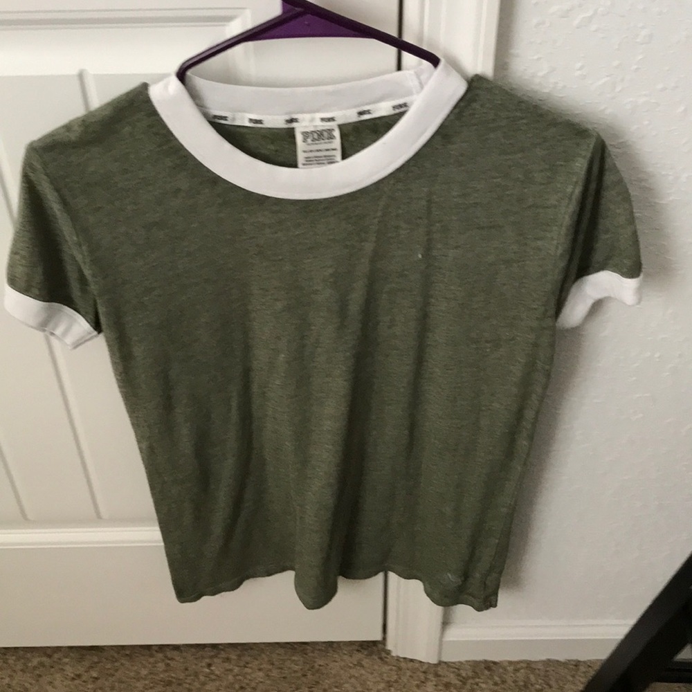 VS pink tshirt